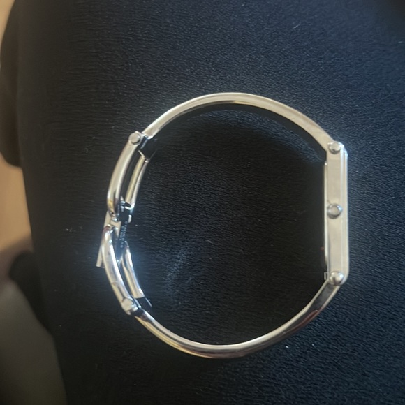 Original Gucci 1500L Green Red Roman Swiss watch - Picture 4 of 7